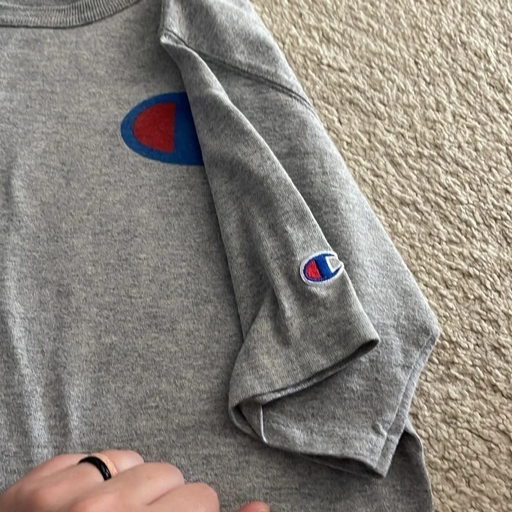 Champion Vintage Large Logo Gray Tee Size Medium - Picture 4 of 6